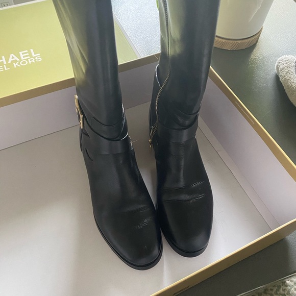 Michael Kors knee high boots - Picture 3 of 6